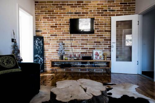 Apartamento Modern 2-bedroom Condo On The 14th Floor