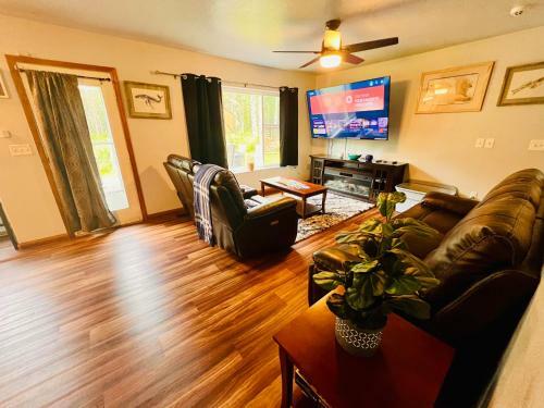 Beautiful Family Home, Fully Remodeled 2022