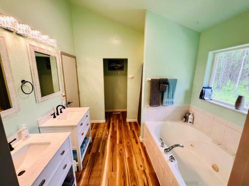 Beautiful Family Home, Fully Remodeled 2022