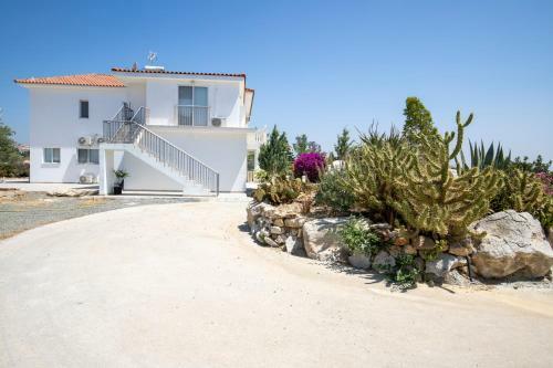 Savv Holiday Villa