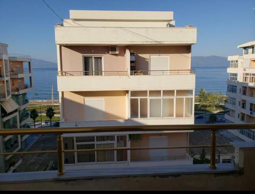 The 8th Floor Apartment