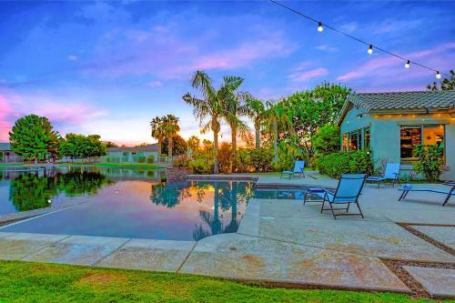 Chandler Charmer - Main House