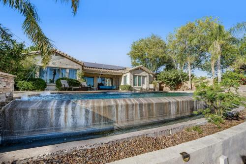 Chandler Charmer - Main House