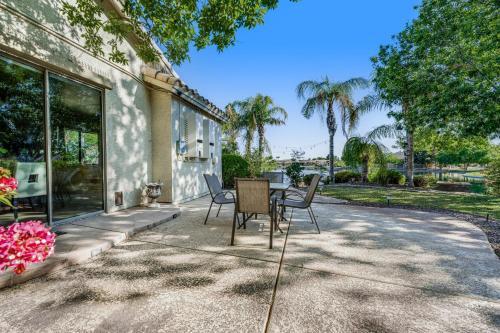 Chandler Charmer - Main House
