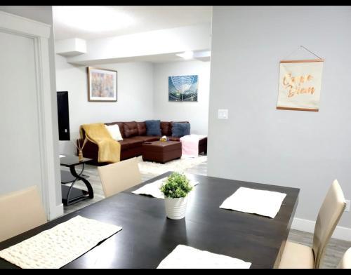 Apartamento Beautiful & Stylish 2 Bedroom Private Basement Suite