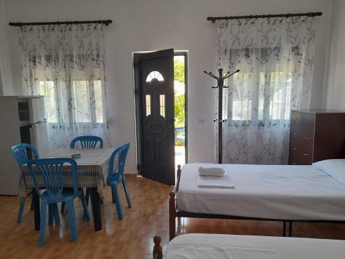 Hostal Vila F&m