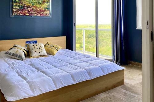 Socoa Apartment With Amazing Jungle View & Ocean Access