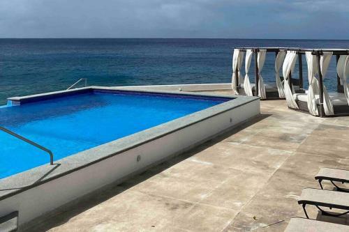 Socoa Apartment With Amazing Jungle View & Ocean Access