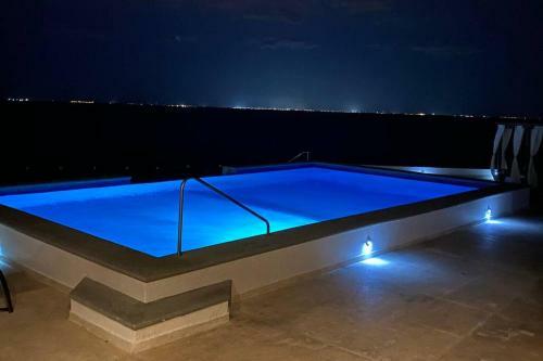 Socoa Apartment With Amazing Jungle View & Ocean Access