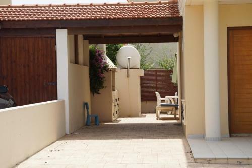 Private Villa In Sunset Gardens