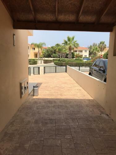 Private Villa In Sunset Gardens