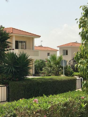 Private Villa In Sunset Gardens