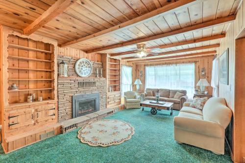 Family-friendly Flagstaff House With Big Yard!