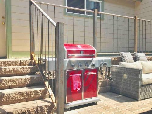 2 Br Townhome Loft With 4 Beds