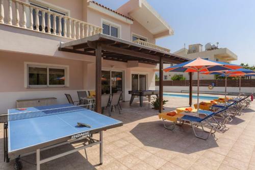 Villa Dione By Villa Plus