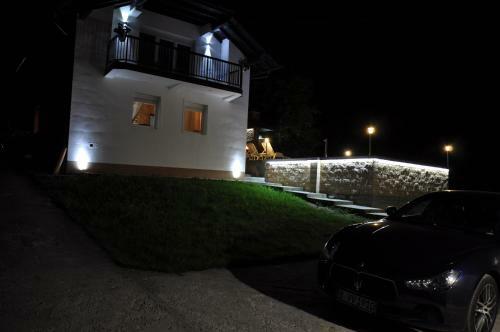 Lexor Holiday Home