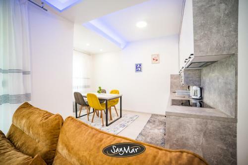 San-mar Apartments