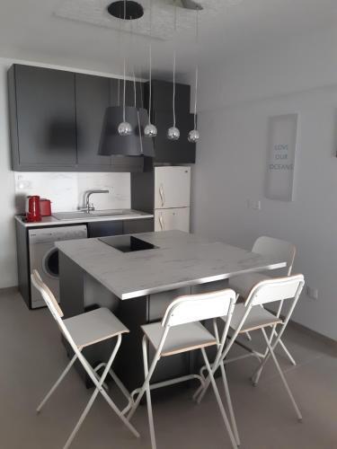 Beautiful Apartment Near Beach In Larnaca