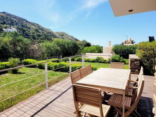 Spacious Family Beach Home With Shared Pool