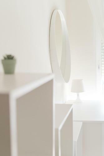 Street Level Apartment. Swimming Pool, Wifi,