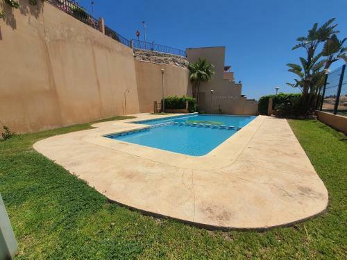 Apartamento Piscina Con Aire Acondicionado Y Parking