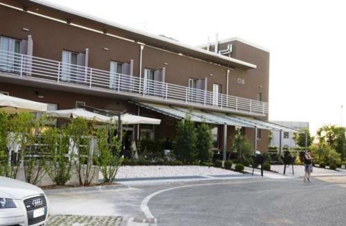 Eq Hotel