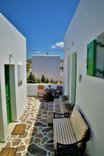 Hostal Moraitis Studios