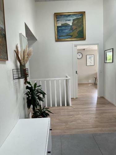 Villa Stort Hus Med Egen Baghave & Altan. T�t P� Centrum