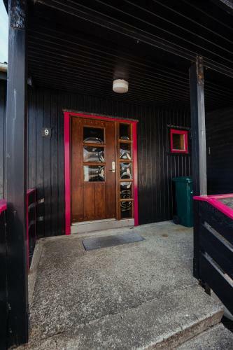 3 Br Apartment / Cozy / Hiking Trails / T�rshavn