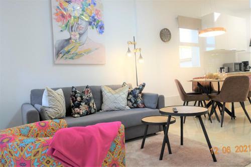 Santa Barbara Apartment - 200 M To The Beach