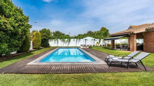Villa de La Luz Albolote By Ruralidays