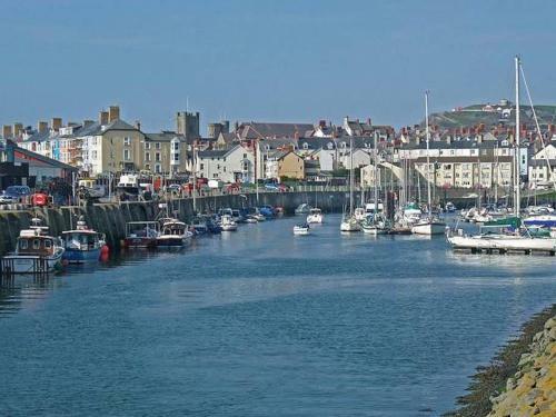 Bridge View Victorian Townhouse Central Aberystwyth Sleeps 6