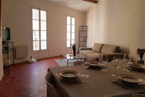 Apartamento Spacious Apt In Duplex Near The Granet Museum