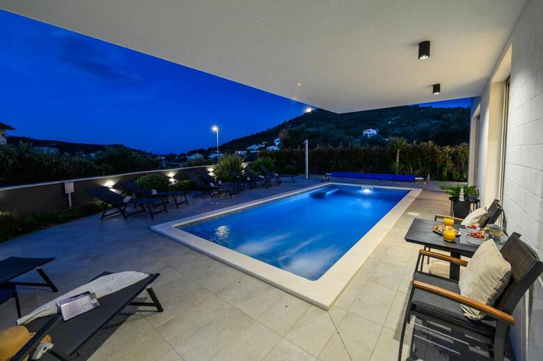 Apartamentos Villa Kapetanova Lanterna