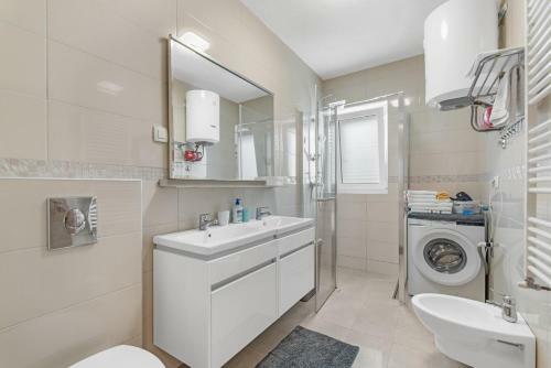 Apartment Mariuccia With Private Pool