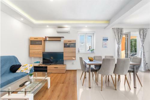 Apartment Mariuccia With Private Pool