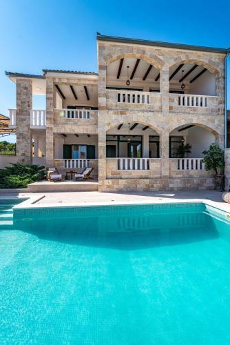 Villa H-resort