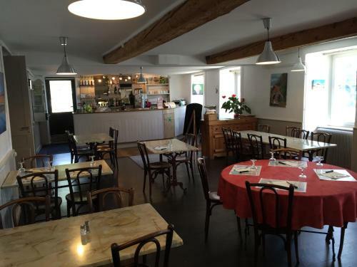 Hotel H�tel Saint Pierre