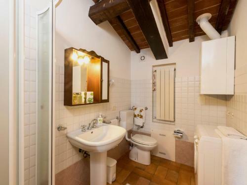 Apartment Valdilucciole 1