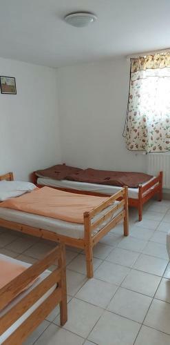 Hostal T�ra Ny�l� Vend�gh�z Badacsonytomaj