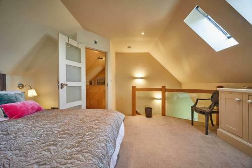 Garden Stable At Hallsteads: Luxury Stone Cottage, With Parking