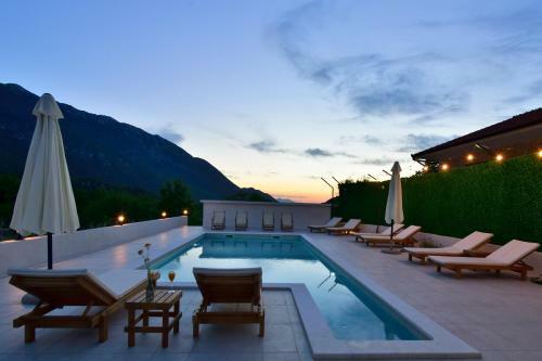 Charming And Authentic Stone Villa Stani?