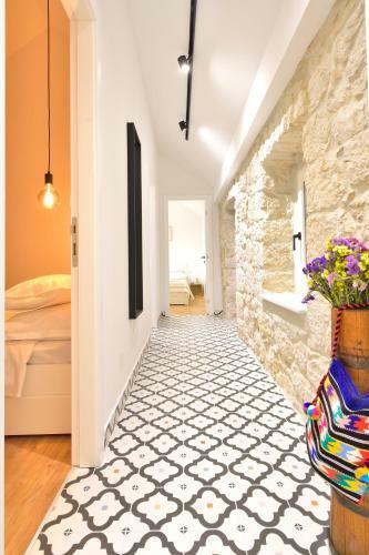 Charming And Authentic Stone Villa Stani?