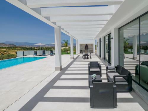 Cubo's Los Javieles Infinity View Pool