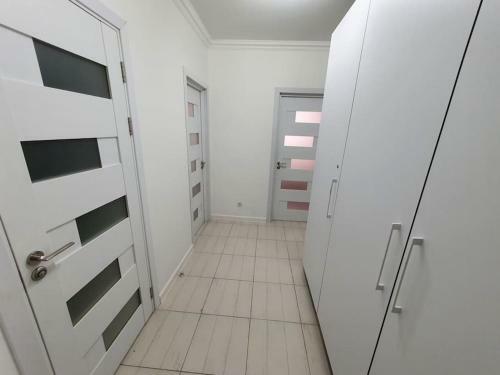 White Apartament De Lux