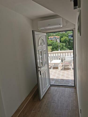 Ana Apartmani Zelenika