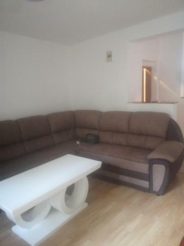 Apartmani Lea