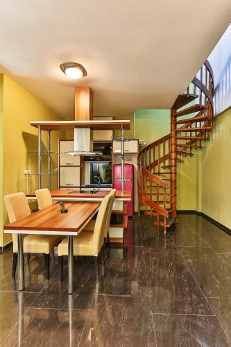 Planet City Apartment