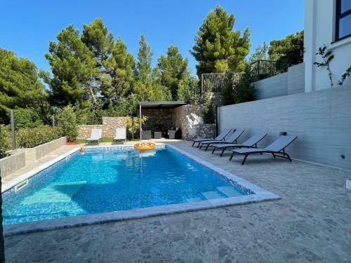 Villa Pine