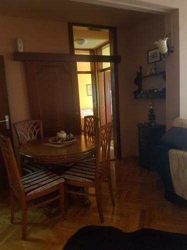 Apartamento Dina Stan